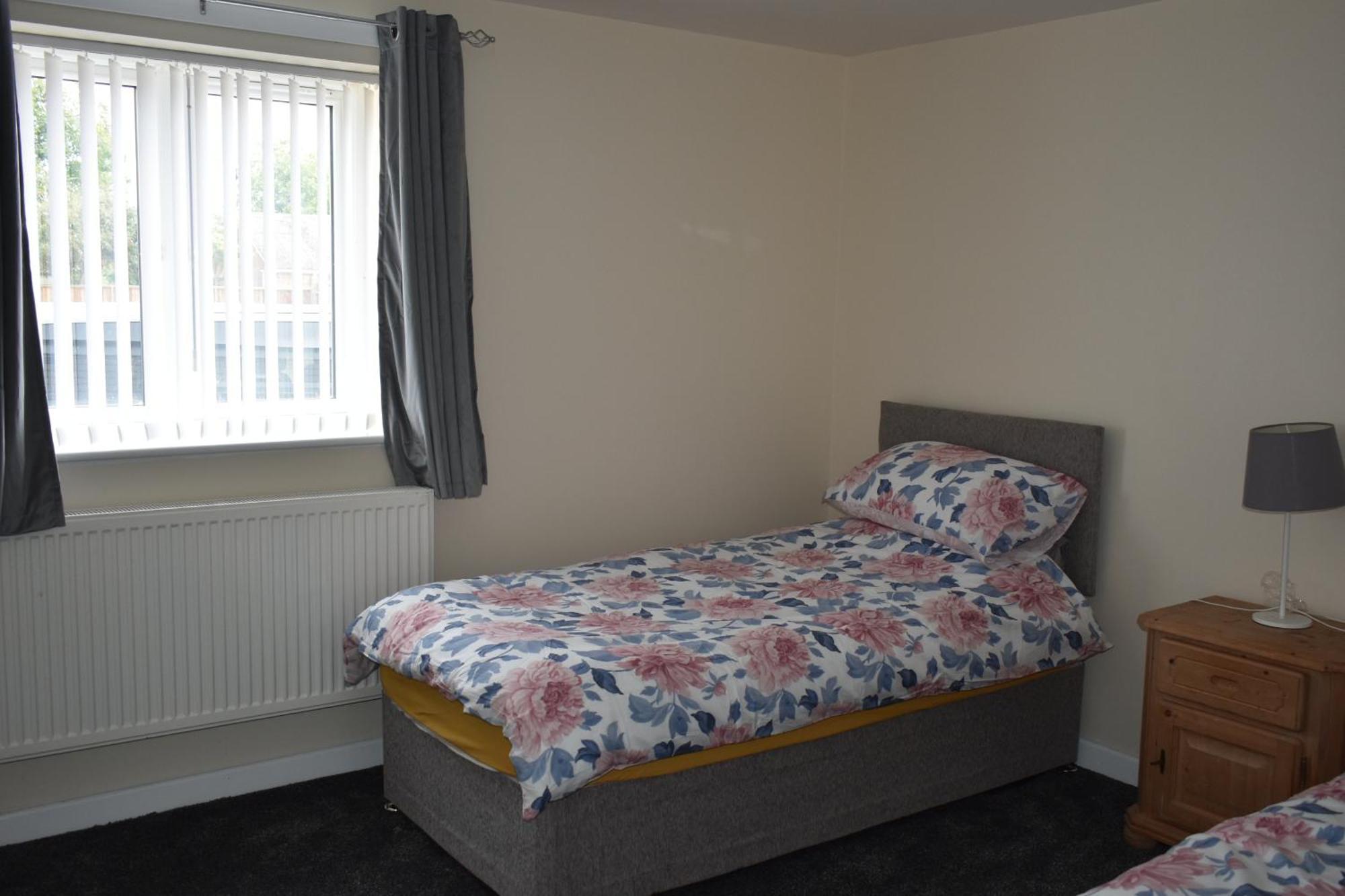 4 Woodyard Cottages, 2 Bedroom With Free Parking. Апартаменты *