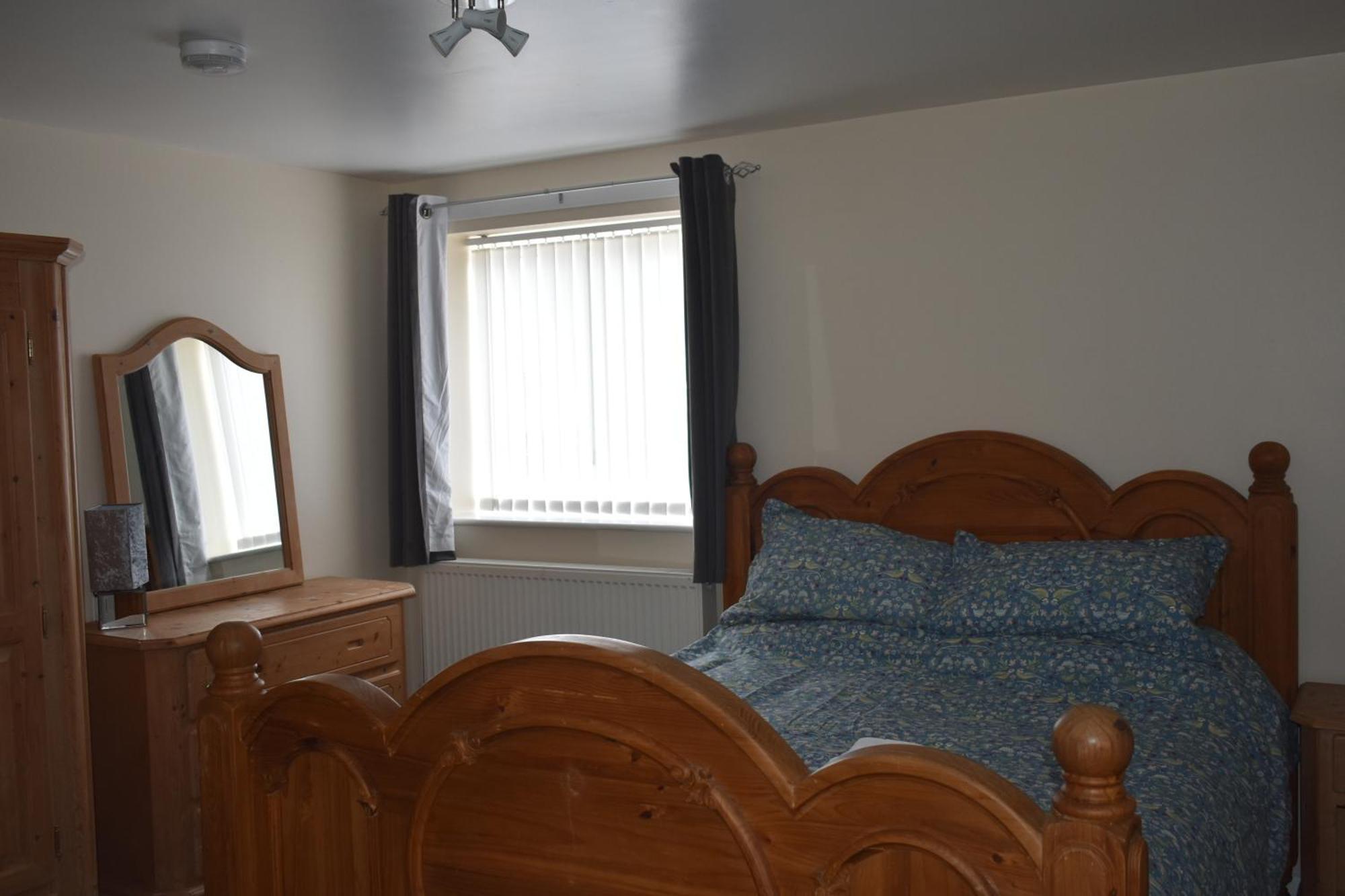 4 Woodyard Cottages, 2 Bedroom With Free Parking. * Long Sutton (Lincolnshire)