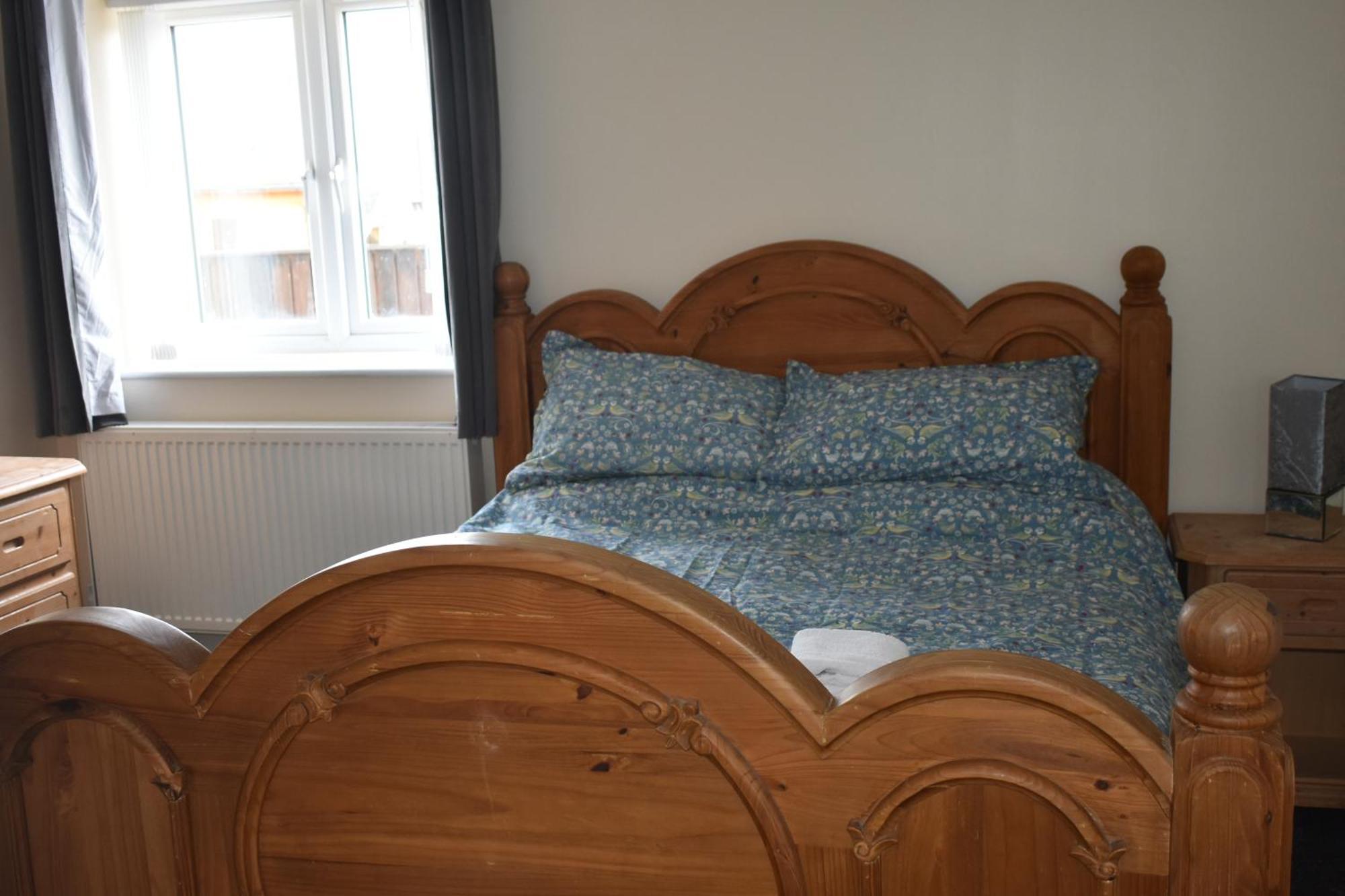 4 Woodyard Cottages, 2 Bedroom With Free Parking.
